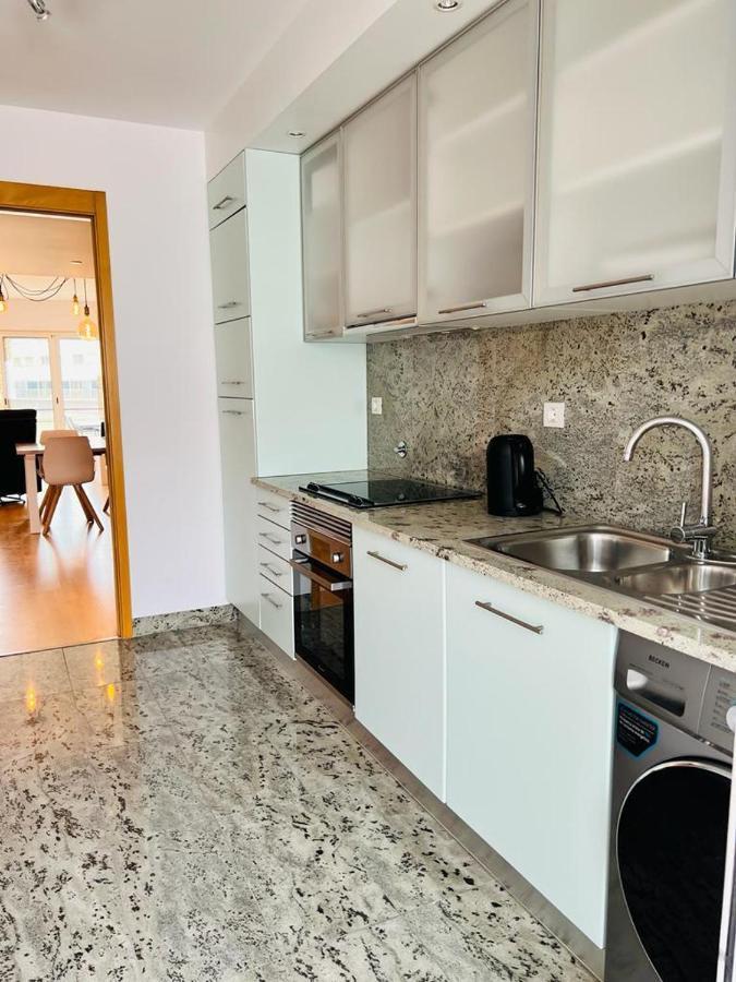 Lucky Star Marina Apartment, With Pool Lagos Bagian luar foto