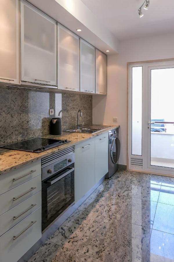 Lucky Star Marina Apartment, With Pool Lagos Bagian luar foto