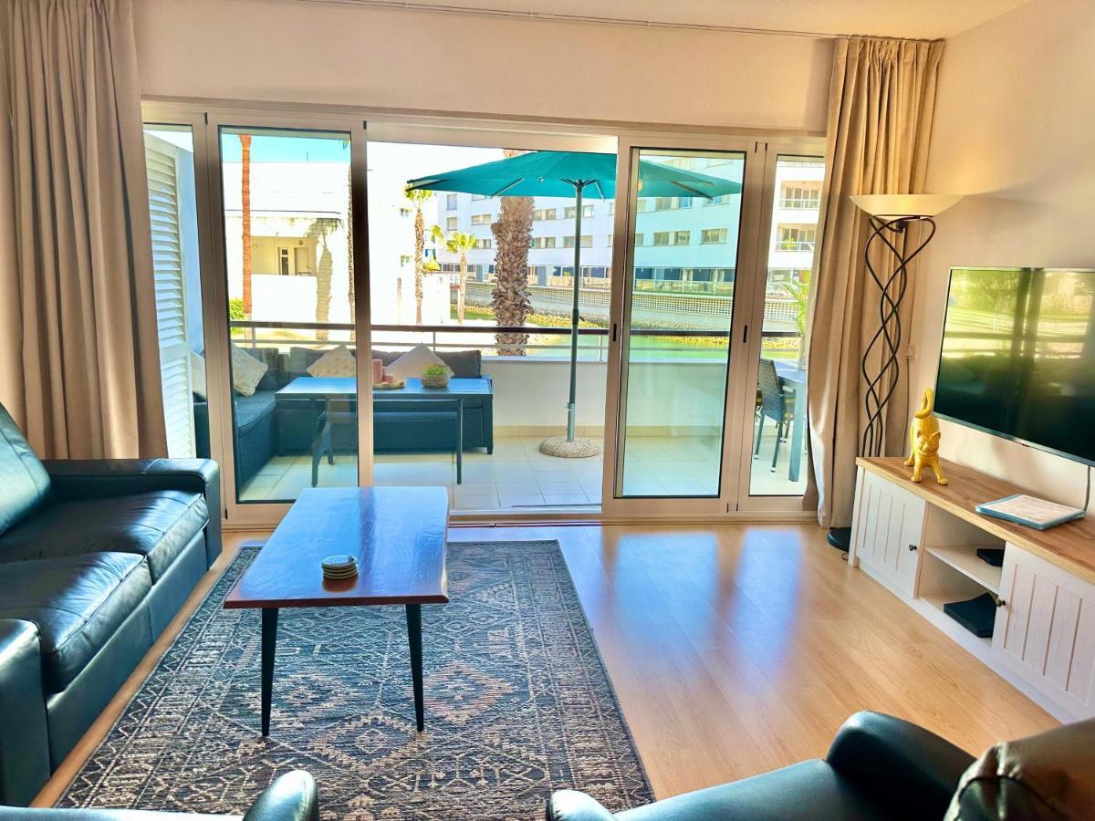 Lucky Star Marina Apartment, With Pool Lagos Bagian luar foto
